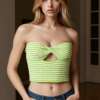 Top Corto a Fascia in Maglia a Righe con Nodo e Cut-Out ABOUT YOU x Laura Giurcanu